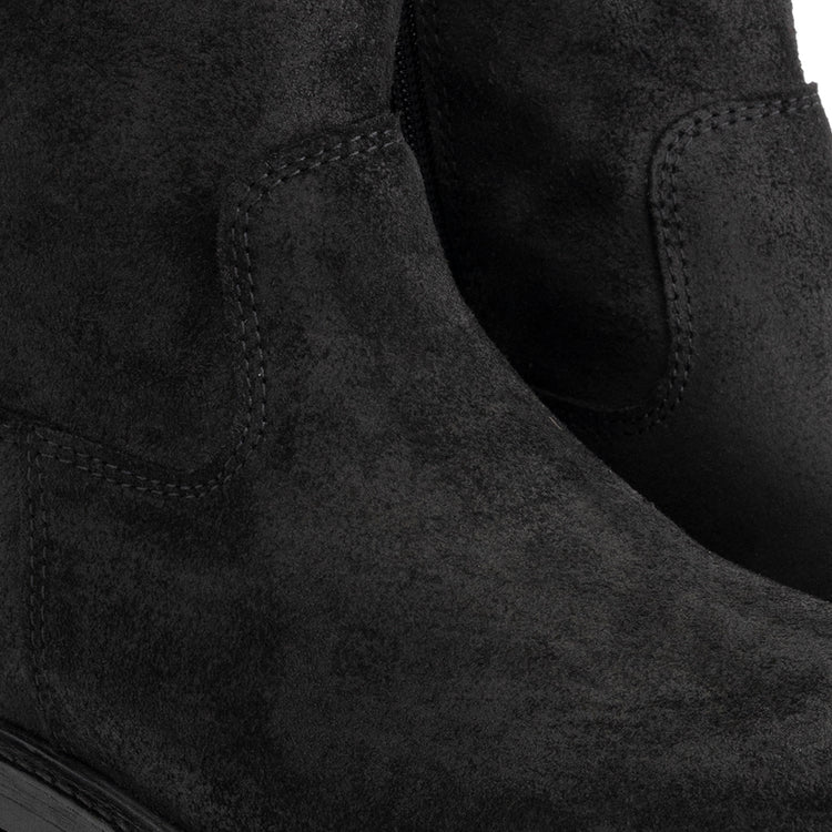 Honefoss Black DFW