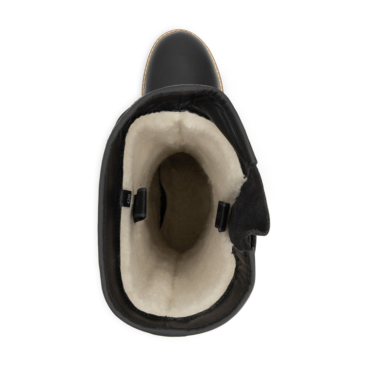 Hyllestad Black UPS
